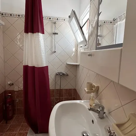 Antonis Galouzis Appartement Myrties