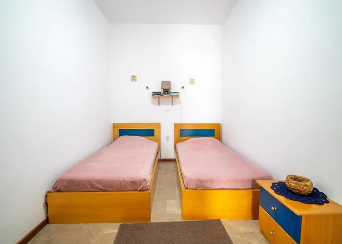 Antonis Galouzis * Myrties